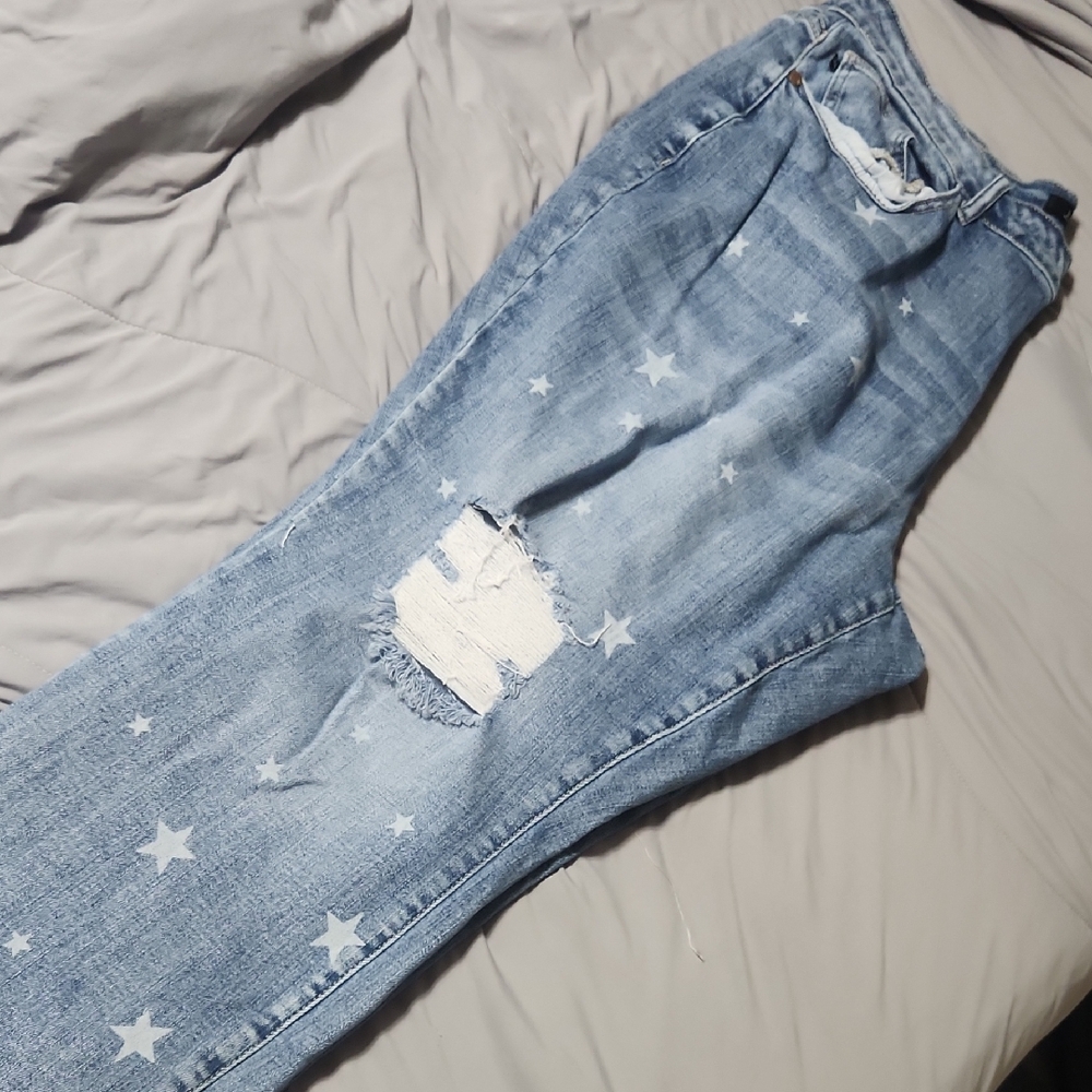 Judy Blue Starry Light Blue Boyfriend Jeans